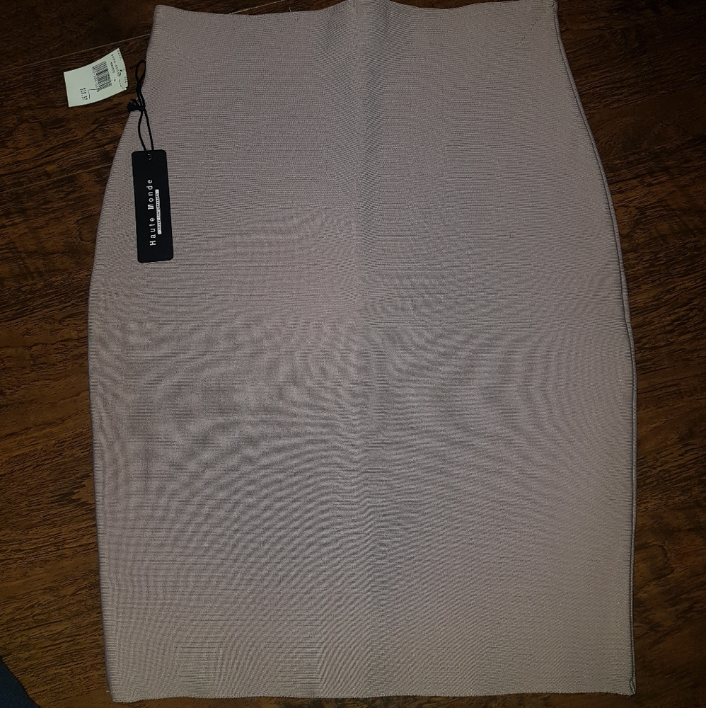 Stretchy skirt